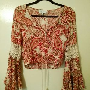 Kendall & Kylie Crop Top Flowy Long Sleeved